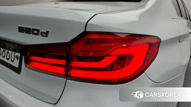 BMW 5 Series (G30) id 4865536 из Кореи 15