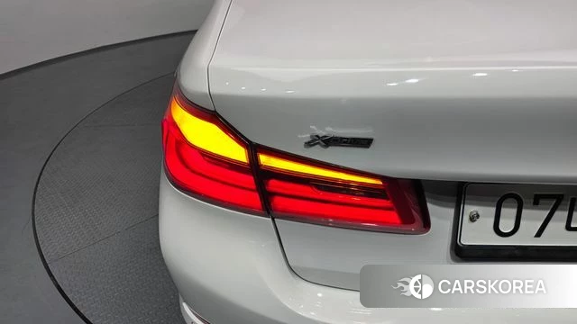 BMW 5 Series (G30) id 4310859 из Кореи 15