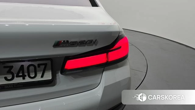 BMW 5 Series (G30) id 4529937 из Кореи 15