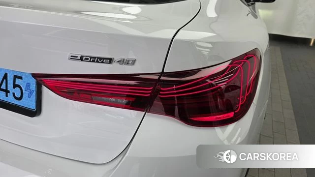 BMW i4 id 4505284 из Кореи 15