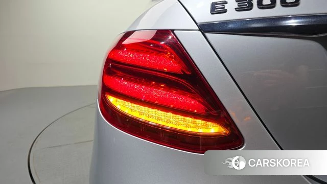 Mercedes-Benz E-Class W213 id 4531099 из Кореи 14