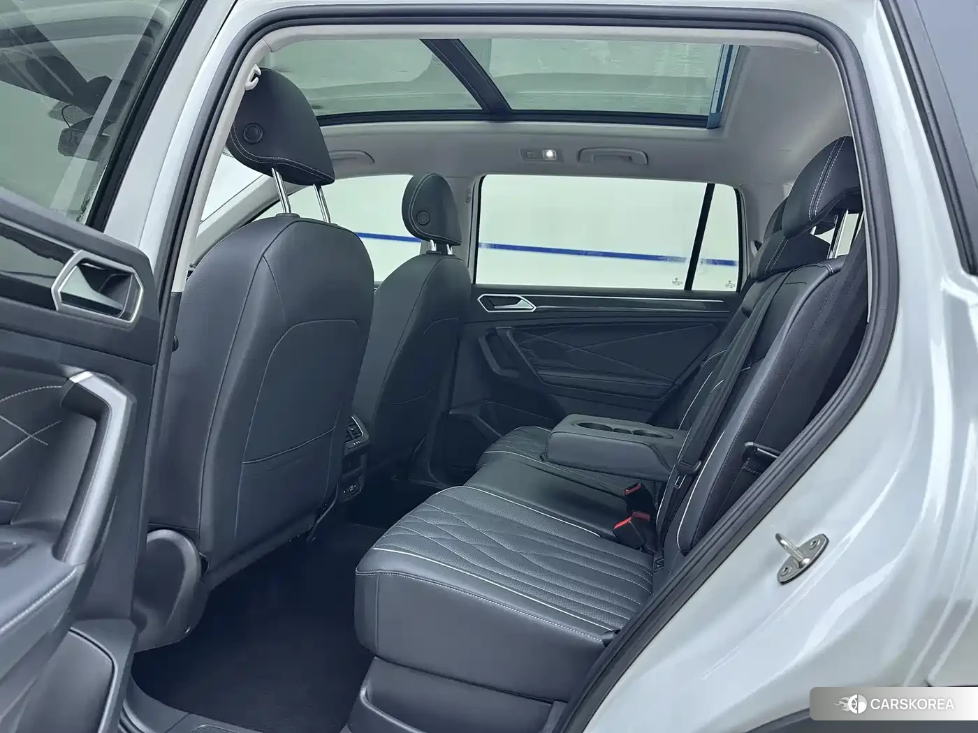 Volkswagen Tiguan L id 4545789 из Китая 15