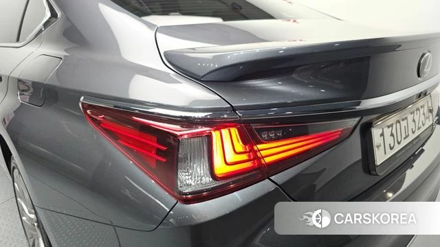 Lexus ES300h 7th generation id 4349715 из Кореи 15