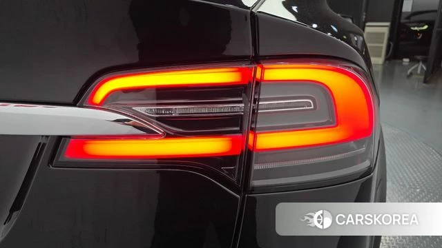 Tesla Model X id 4435570 из Кореи 15