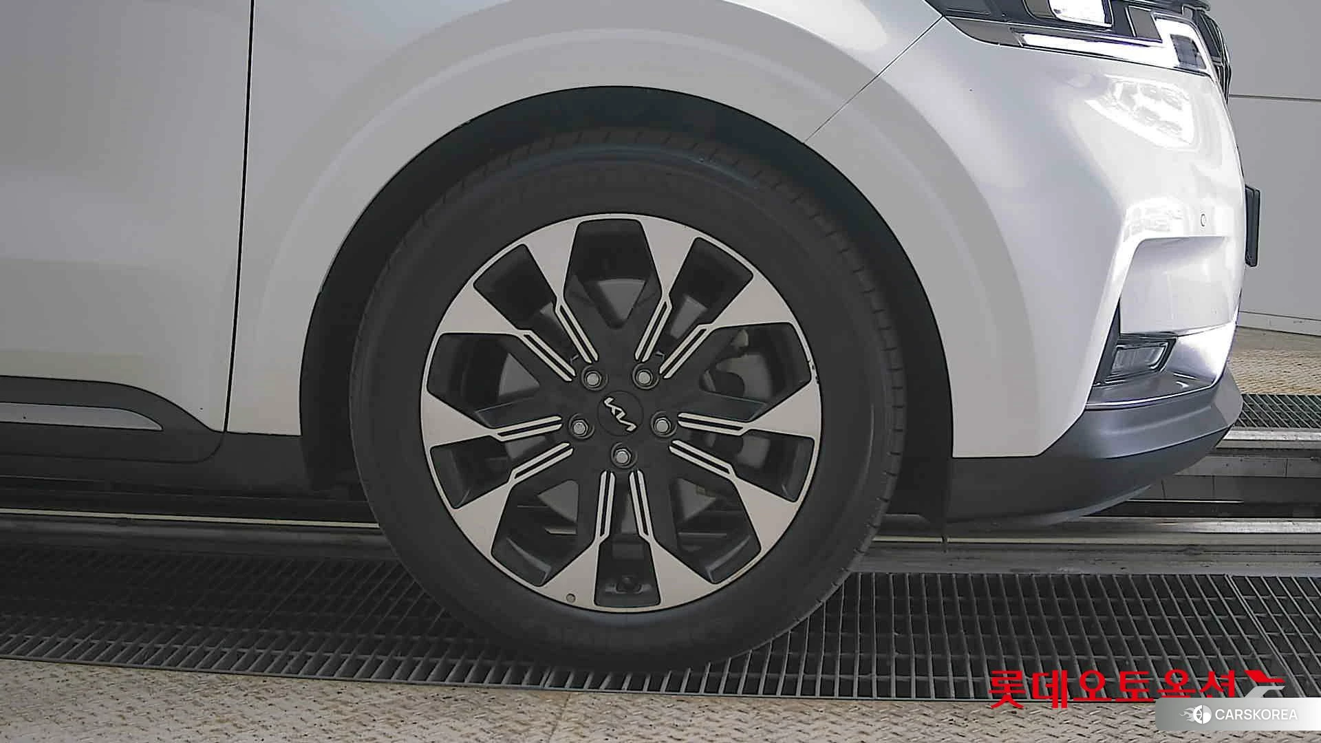 Kia Carnival id 4347360 из Кореи 15