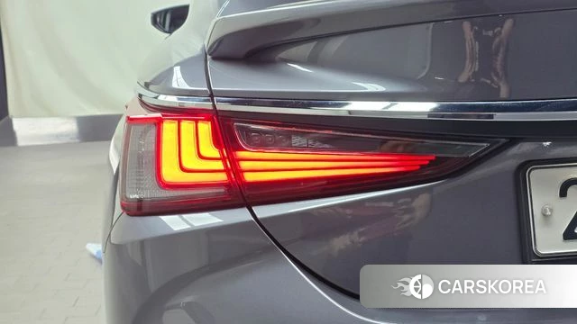 Lexus ES300h 7th generation id 4693598 из Кореи 15