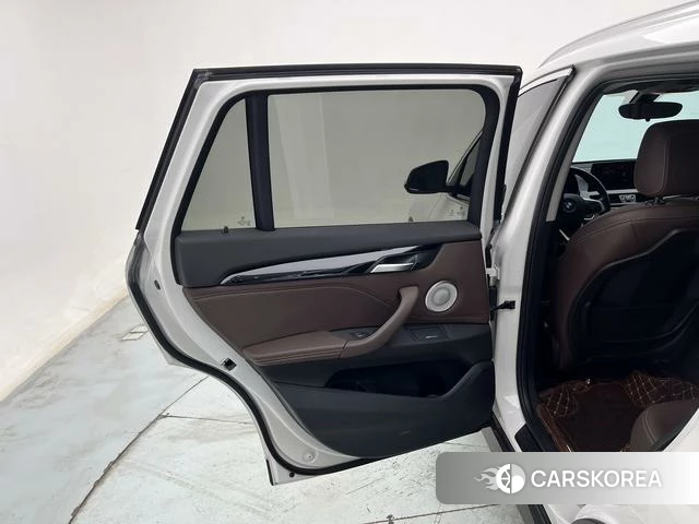 BMW X1 id 3927074 из Китая 15