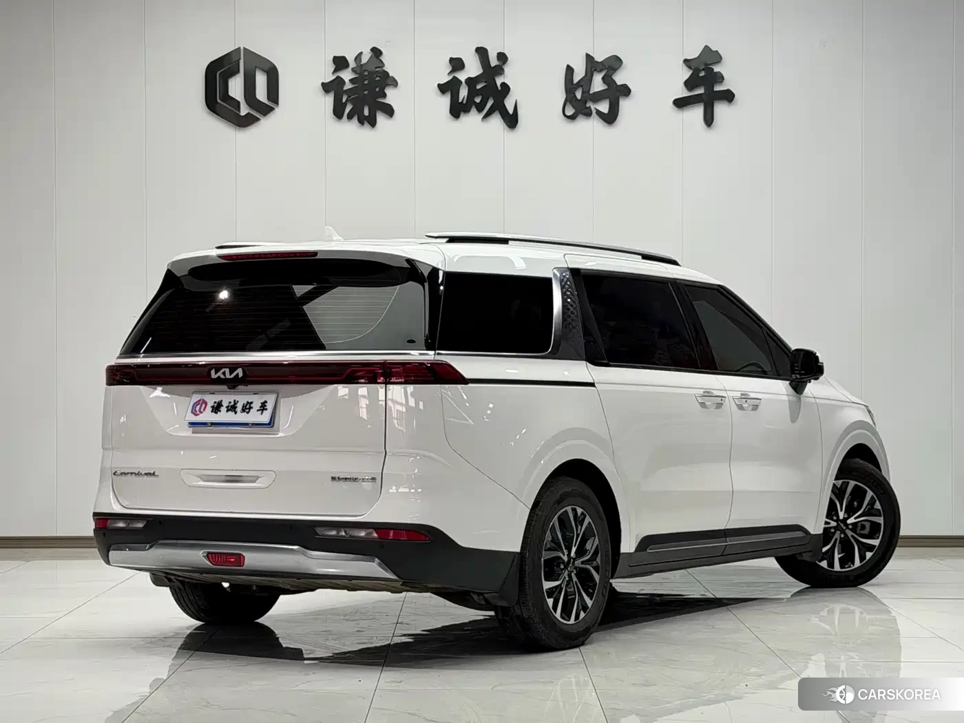 Kia Carnival id 4629131 из Китая 15