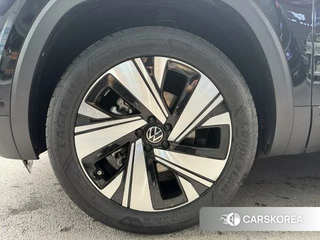 Volkswagen Tourang id 4297908 из Китая 15