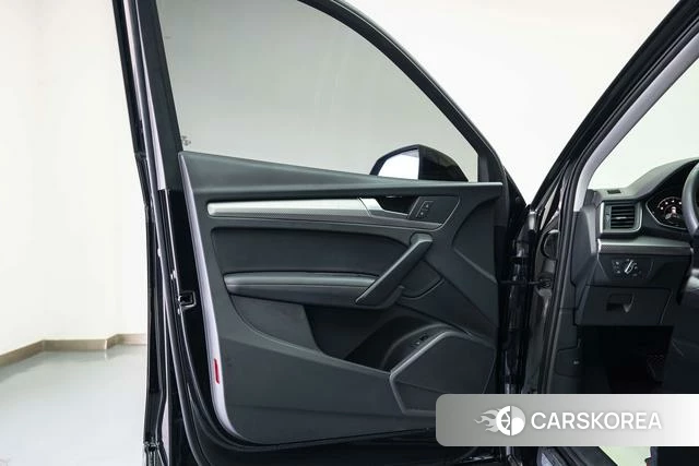 Audi Q5L id 4291064 из Китая 15
