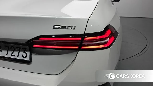 BMW 5 Series (G60) id 4229841 из Кореи 15