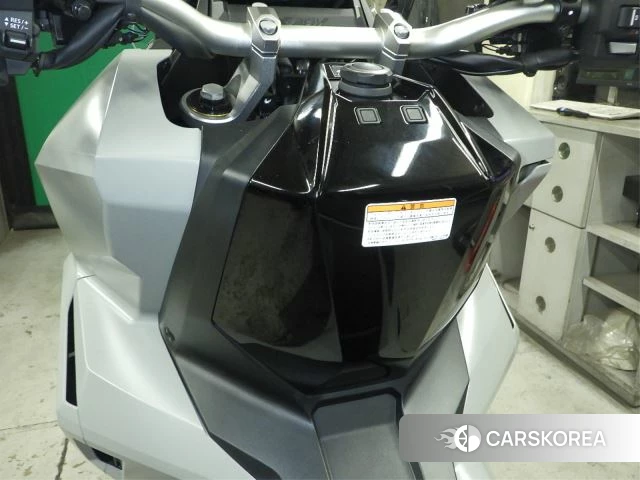 Honda X-ADV 750 id 4184952 из Японии 15