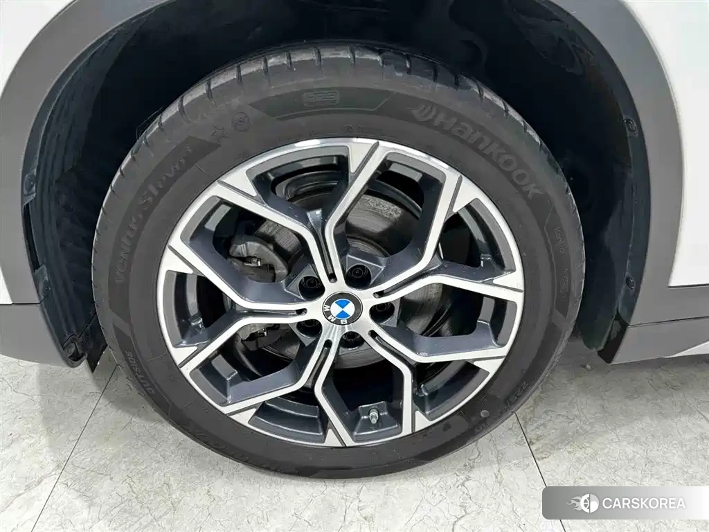 BMW X1 id 4606908 из Китая 15
