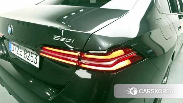 BMW 5 Series (G60) id 4301952 из Кореи 15