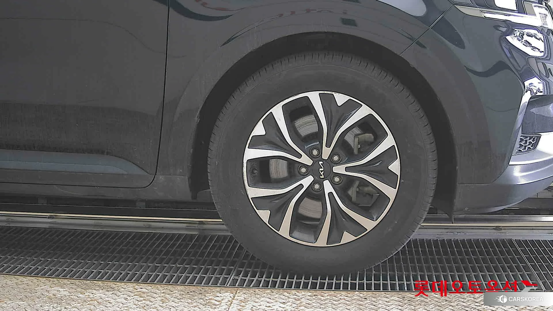 Kia Carnival id 3888413 из Кореи 15