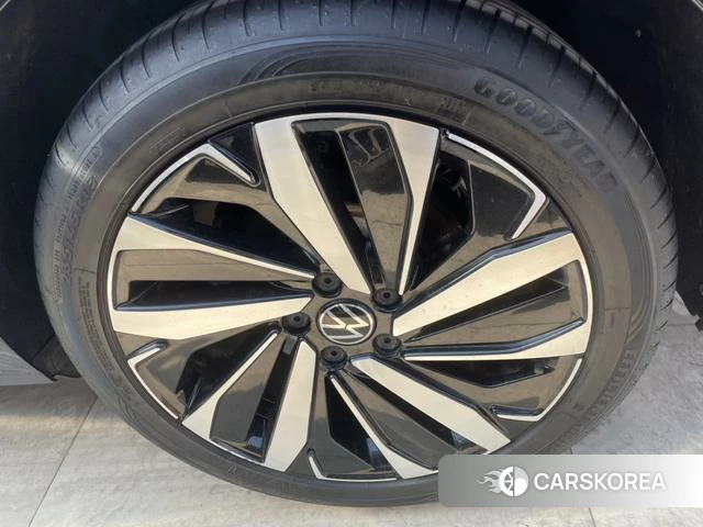 Volkswagen Passat id 4314165 из Китая 15