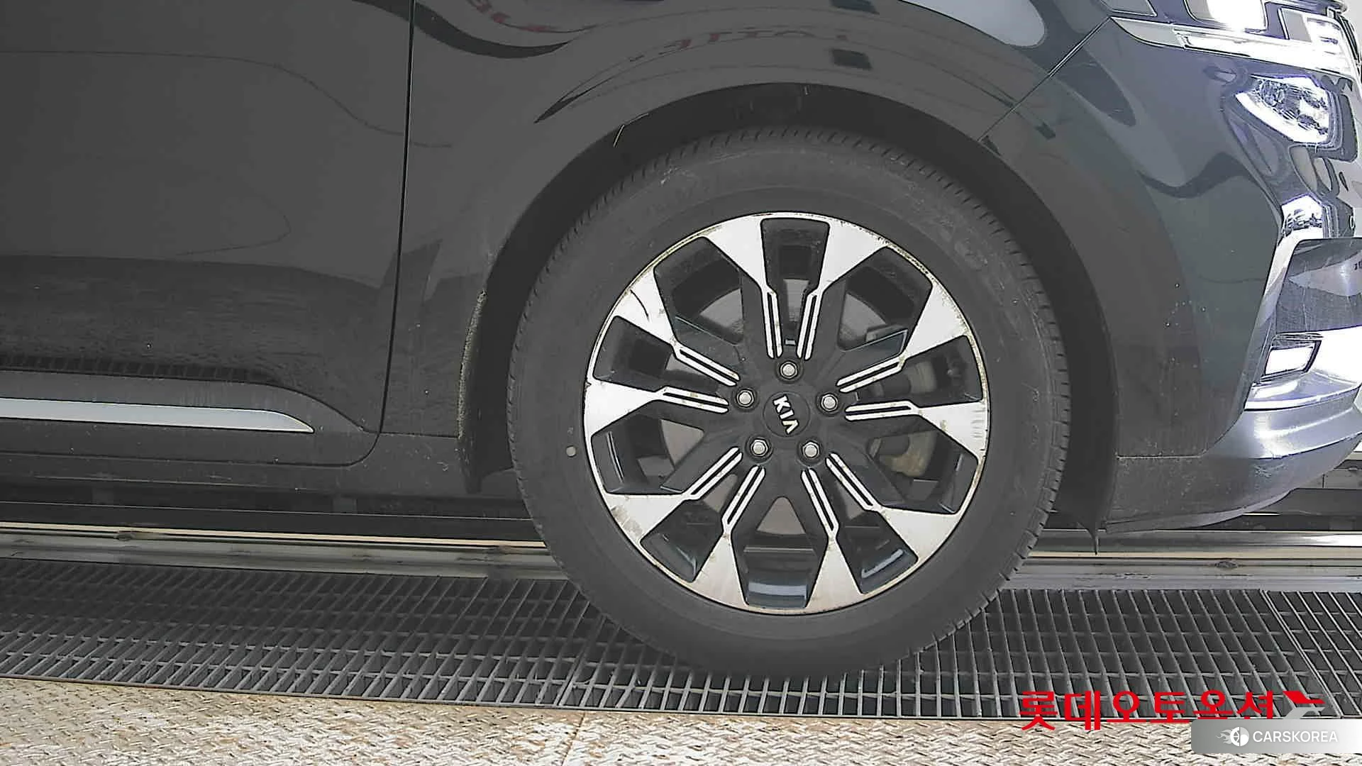 Kia Carnival id 3888374 из Кореи 15