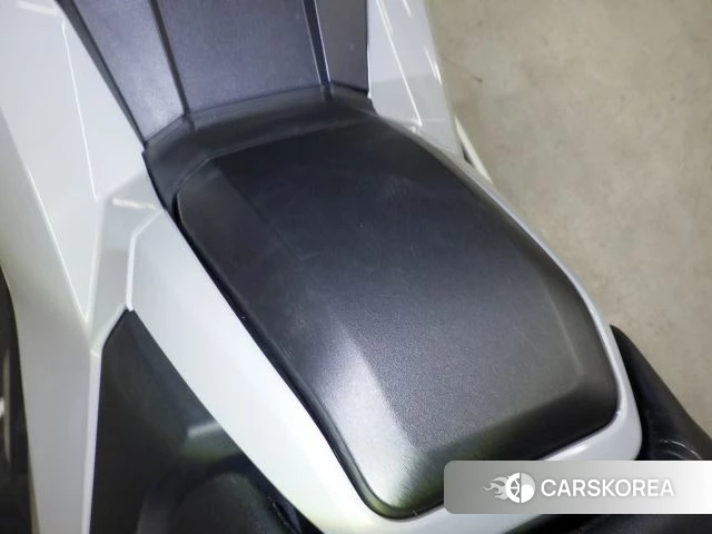 Honda X-ADV 750 id 3950108 из Японии 15