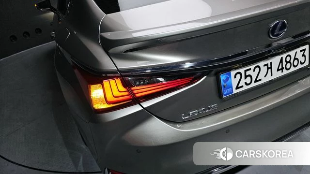 Lexus ES300h 7th generation id 4224481 из Кореи 15