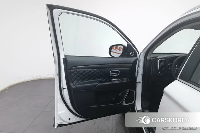 Mitsubishi  Outlander id 4210409 из Китая 15