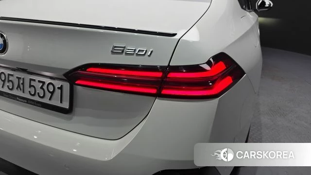 BMW 5 Series (G60) id 4528161 из Кореи 15