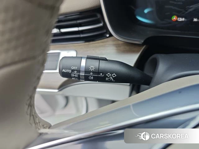 Roewe iMAX8 EV id 4206985 из Китая 15