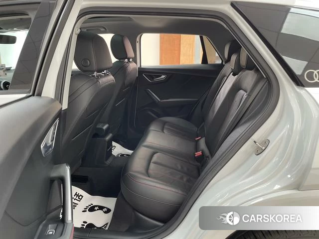 Audi Q2L id 4274373 из Китая 15