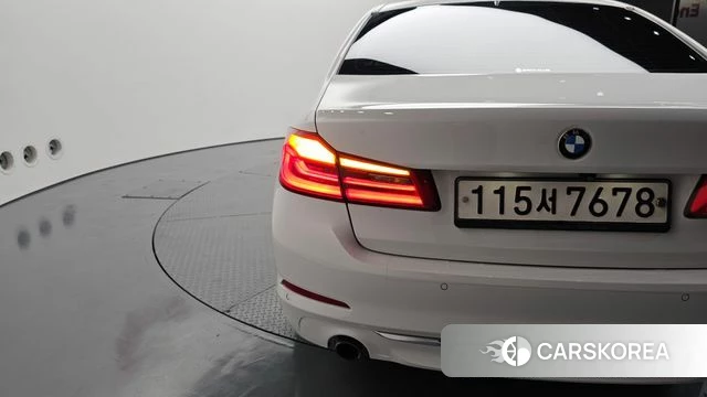 BMW 5 Series (G30) id 4429947 из Кореи 15