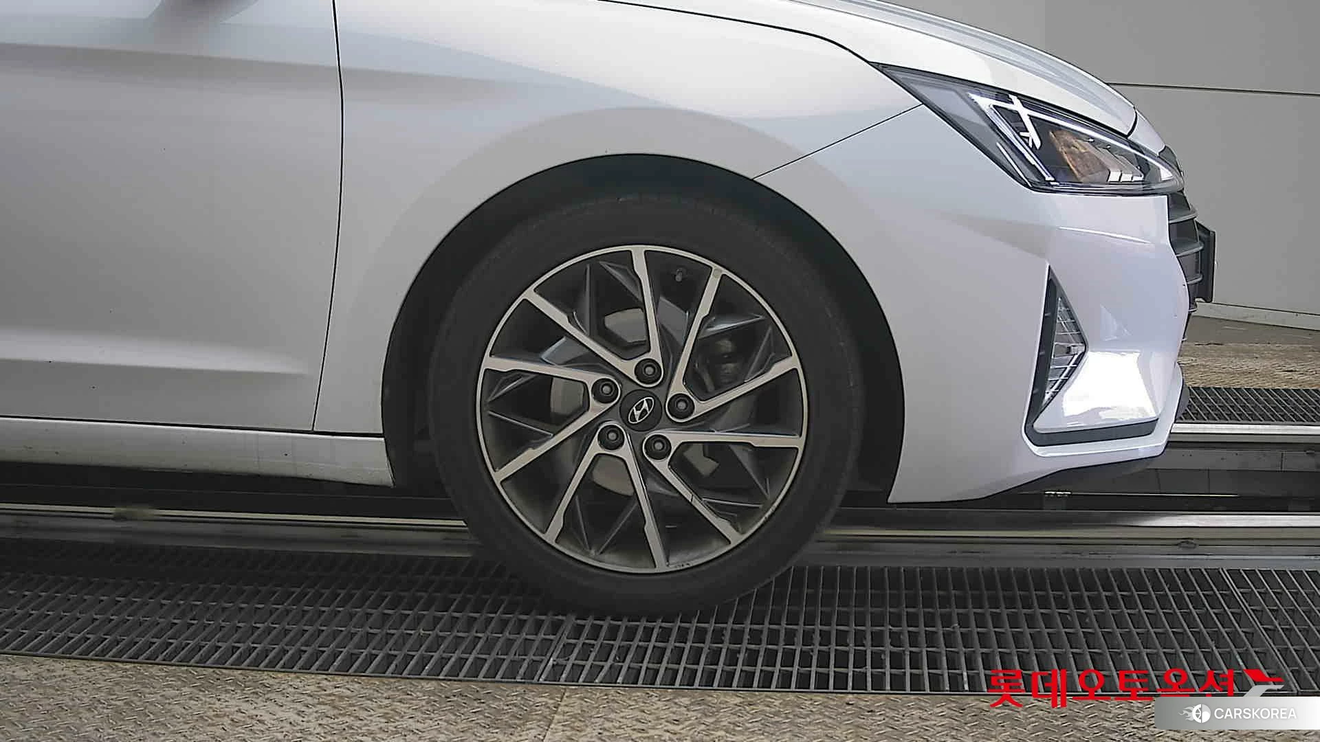 Hyundai Avante id 3869279 из Кореи 15