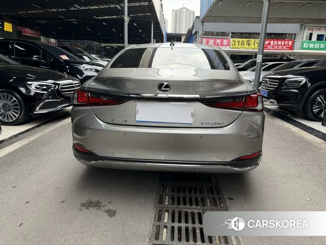 Lexus ES id 4279146 из Китая 15