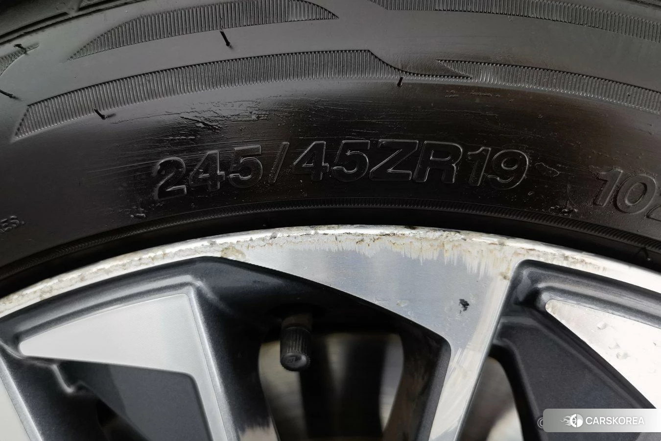 Audi A6L PHEV id 4405777 из Китая 15