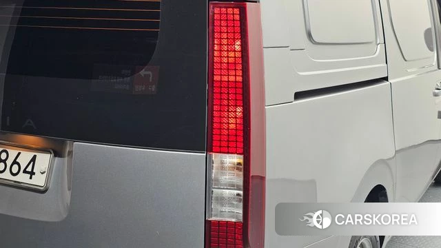 Hyundai Staria id 4943138 из Кореи 15