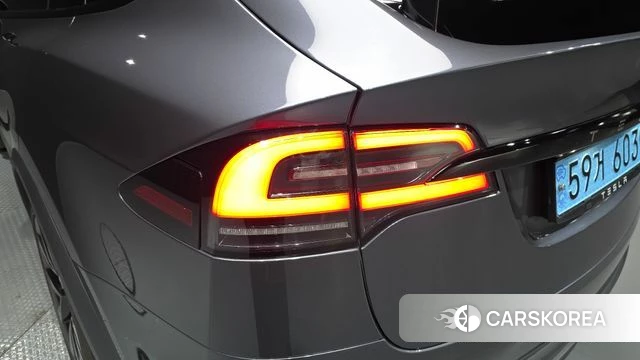 Tesla Model X id 4381906 из Кореи 15
