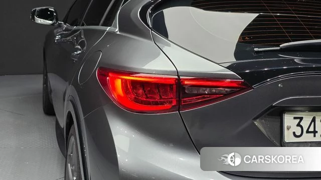 Infiniti Q30 id 4530438 из Кореи 15