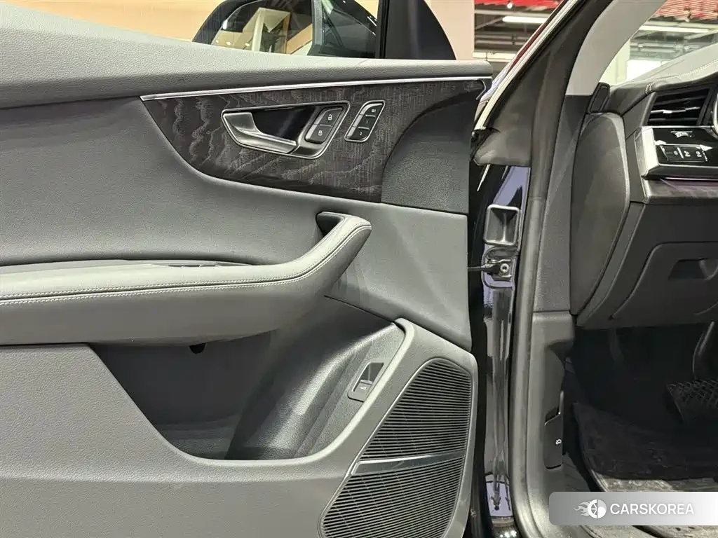 Audi Q8 id 4576662 из Китая 15