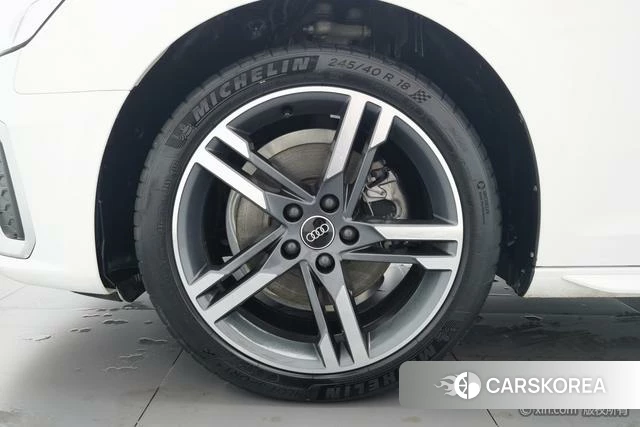 Audi A4L id 4321233 из Китая 15