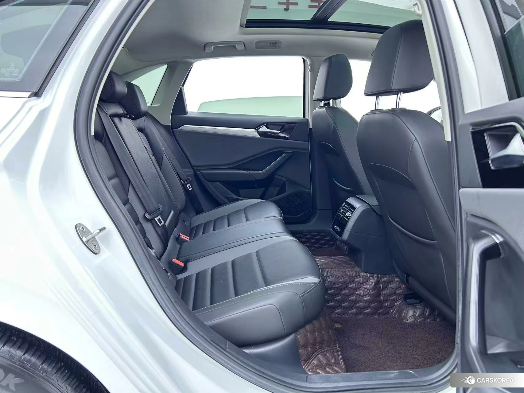 Volkswagen Sagitar id 4512528 из Китая 15
