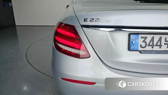 Mercedes-Benz E-Class W213 id 4482898 из Кореи 15