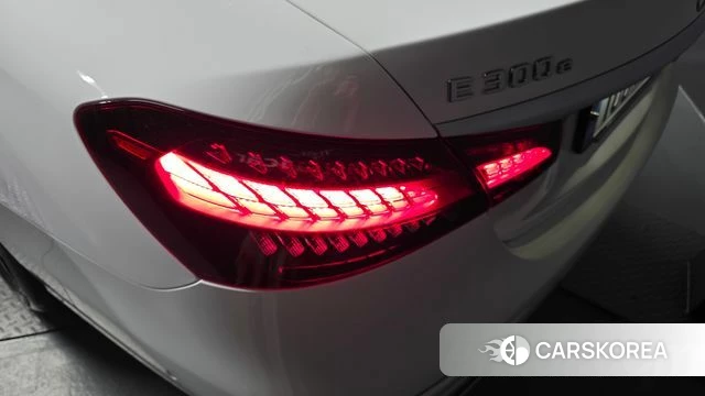 Mercedes-Benz E-Class W213 id 4304030 из Кореи 15