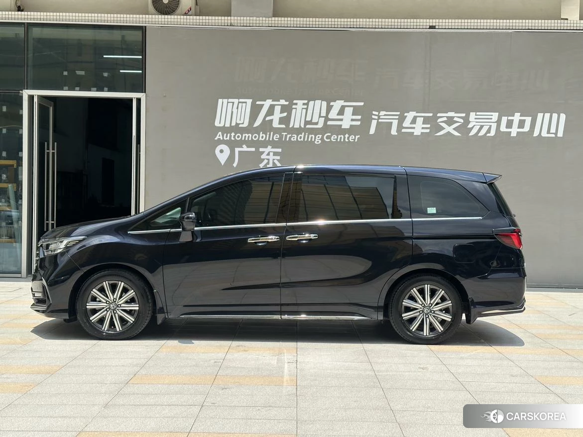 Honda Odyssey id 4421067 из Китая 15