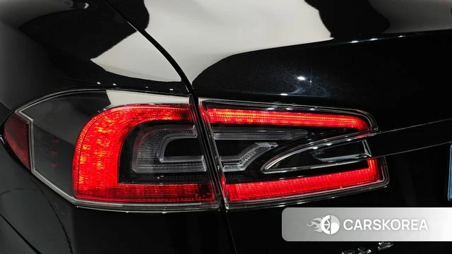 Tesla Model S id 4496945 из Кореи 15