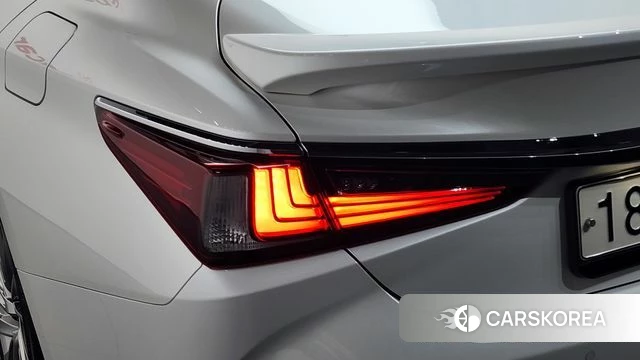 Lexus ES300h 7th generation id 4835014 из Кореи 15