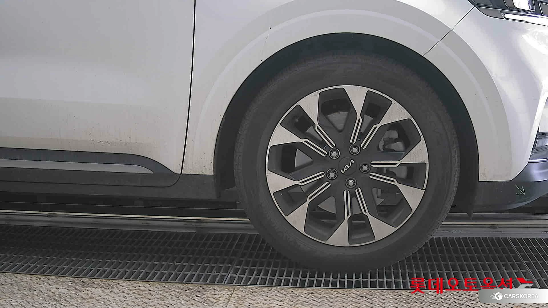 Kia Carnival id 3888290 из Кореи 15