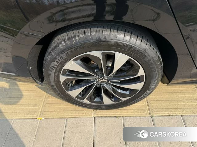 Volkswagen Passat id 4307346 из Китая 15
