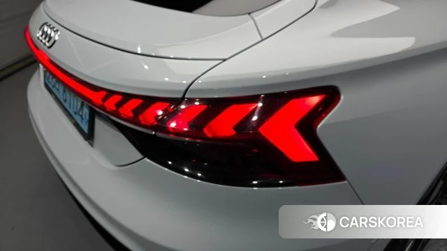 Audi e-Tron GT id 4344063 из Кореи 15