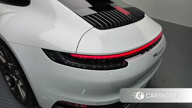 Porsche 911(992) id 4304171 из Кореи 15