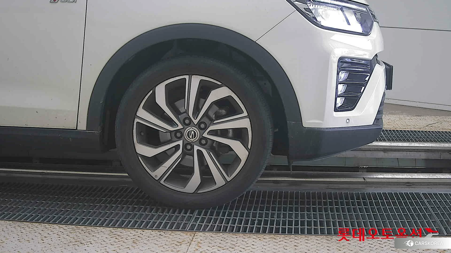 SsangYong Tivoli id 4909358 из Кореи 15
