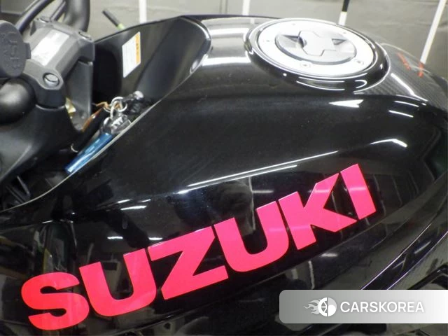 Suzuki GSX-S1000S Katana id 3947224 из Японии 15