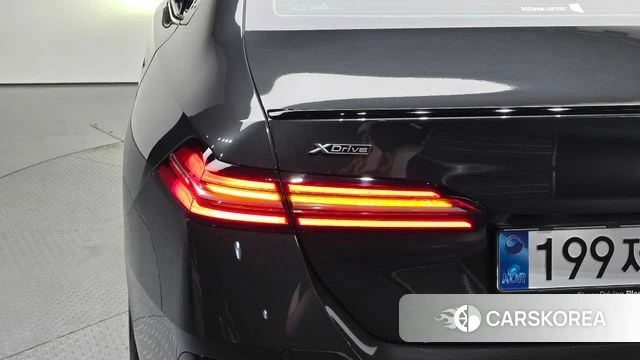 BMW 5 Series (G60) id 4462383 из Кореи 15
