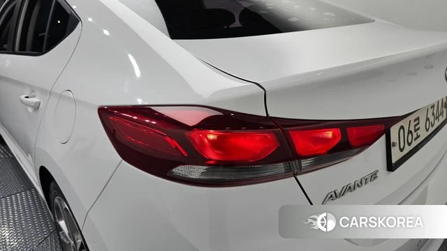 Hyundai Avante AD id 4318205 из Кореи 15